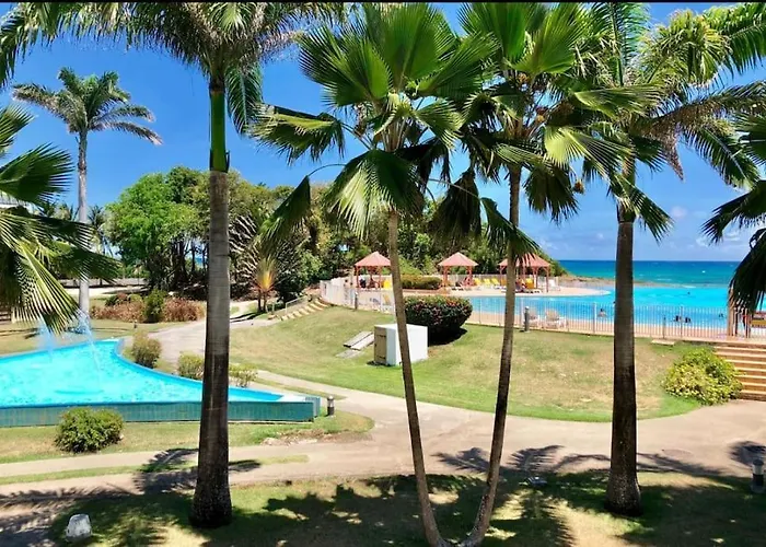 Coco Breeze - Anse Des Rochers
